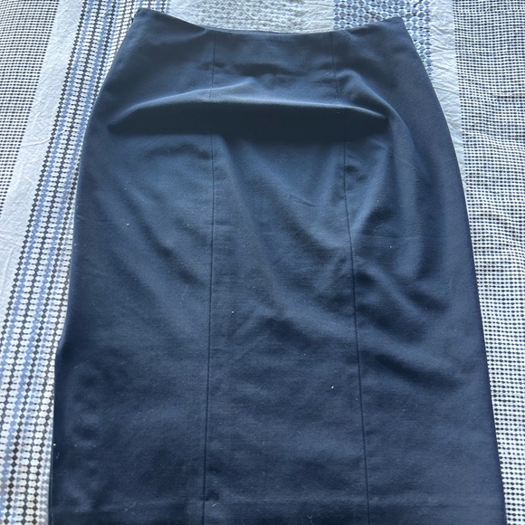 Ann Taylor Midi Pencil Skirt with Slit on the side for 4 navy - Picture 4 of 8